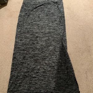 Aritzia skirt